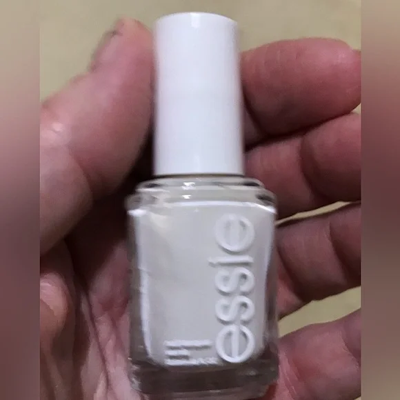 🆕🔥ESSIE REALLY PRETTY TRIO OF NAIL POLISHES(MARSHMALLOW)PENCIL ME IN)BUNDLE🆙 - Picture 2 of 7